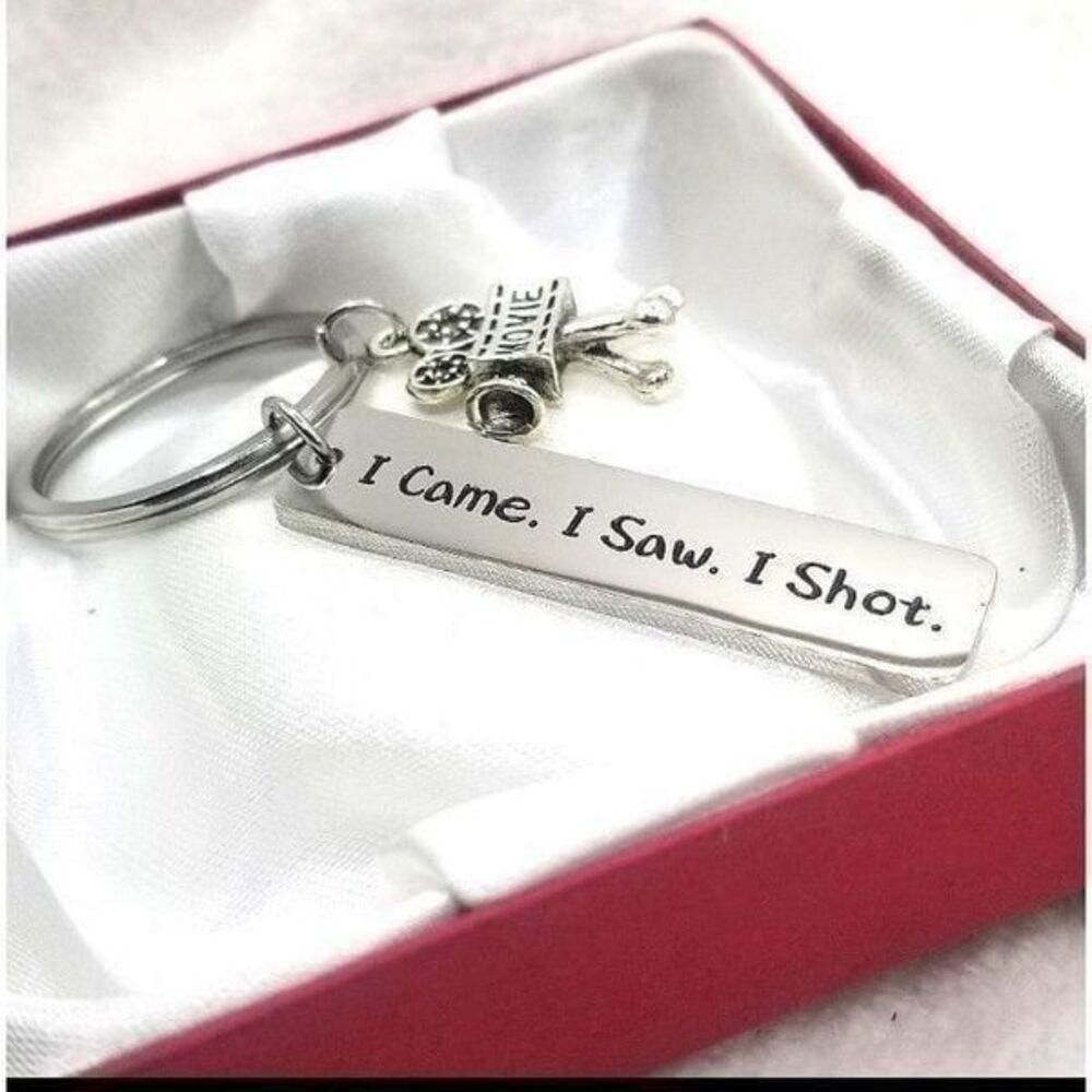 Stainless steel ingraved keychain.